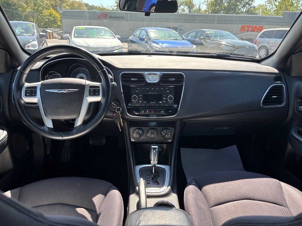 2014 Chrysler 200 Touring