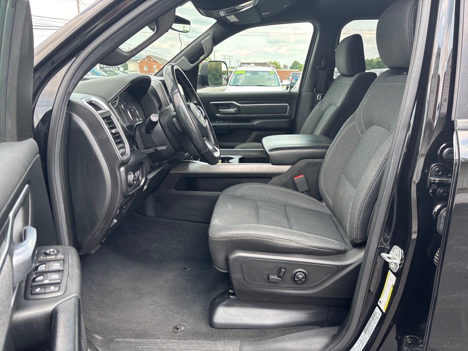 2019 RAM 1500 Big Horn/Lone Star Crew Cab 4x4 5'7" Box