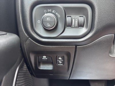 2019 RAM 1500 Big Horn/Lone Star Crew Cab 4x4 5'7" Box