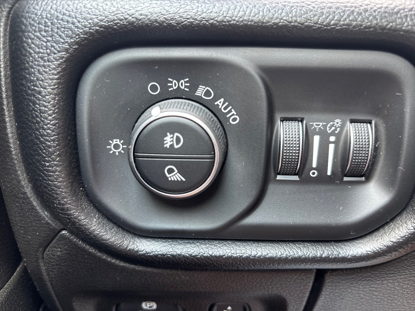 2019 RAM 1500 Big Horn/Lone Star Crew Cab 4x4 5'7" Box