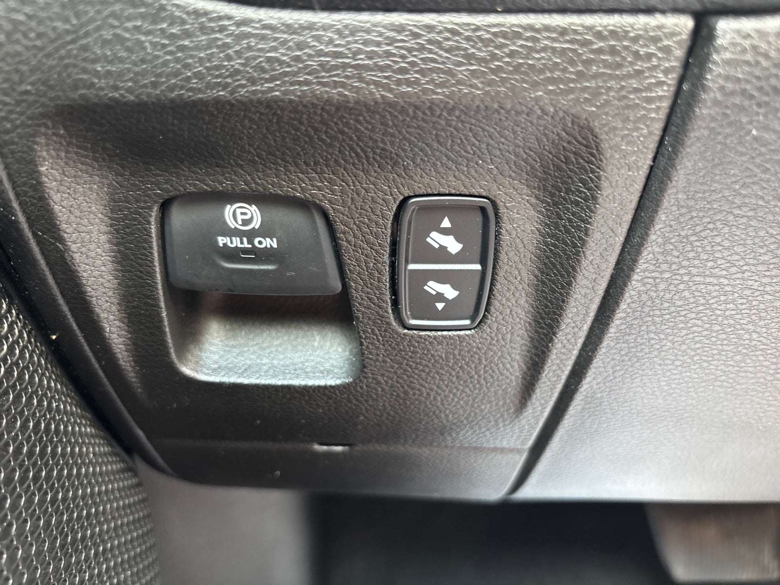 2019 RAM 1500 Big Horn/Lone Star Crew Cab 4x4 5'7" Box