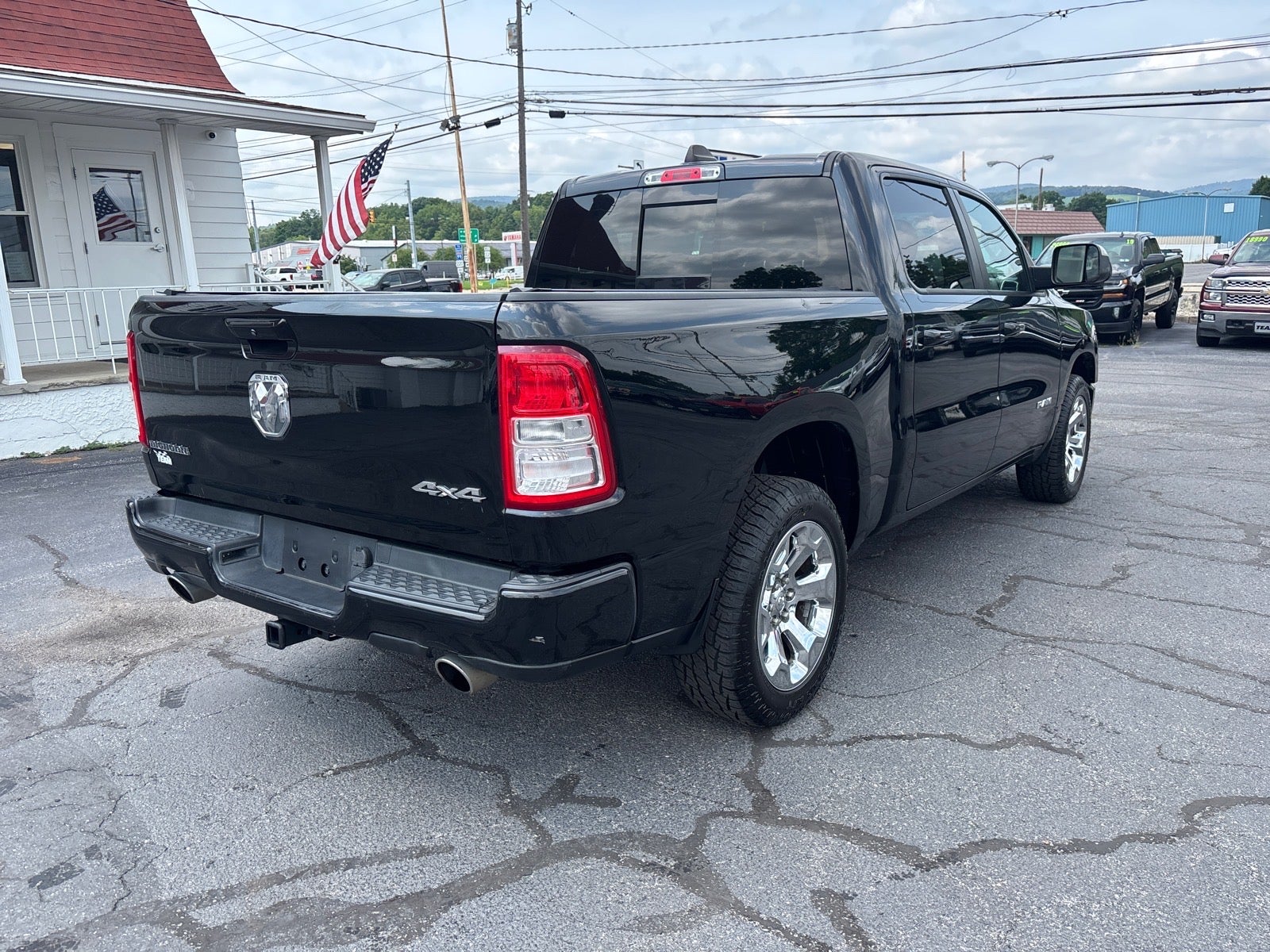 2019 RAM 1500 Big Horn/Lone Star Crew Cab 4x4 5'7" Box