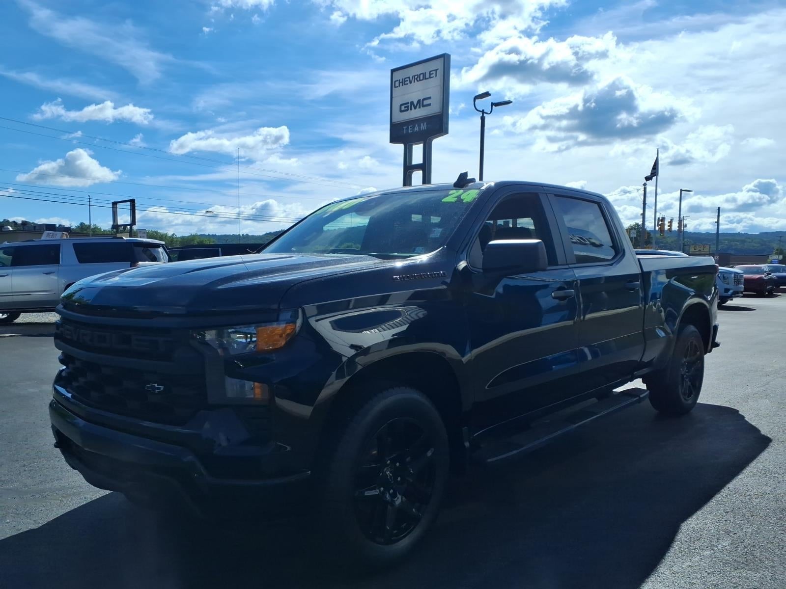 2024 Chevrolet Silverado 1500 Custom