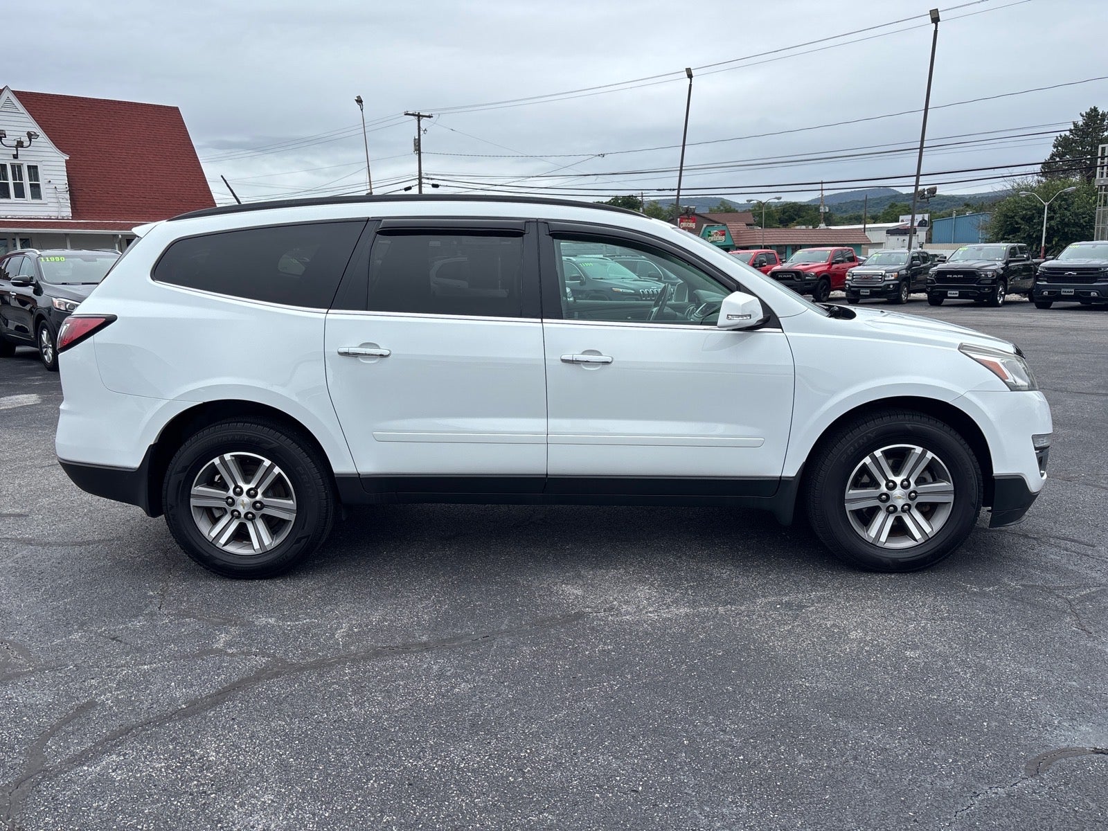 2017 Chevrolet Traverse LT