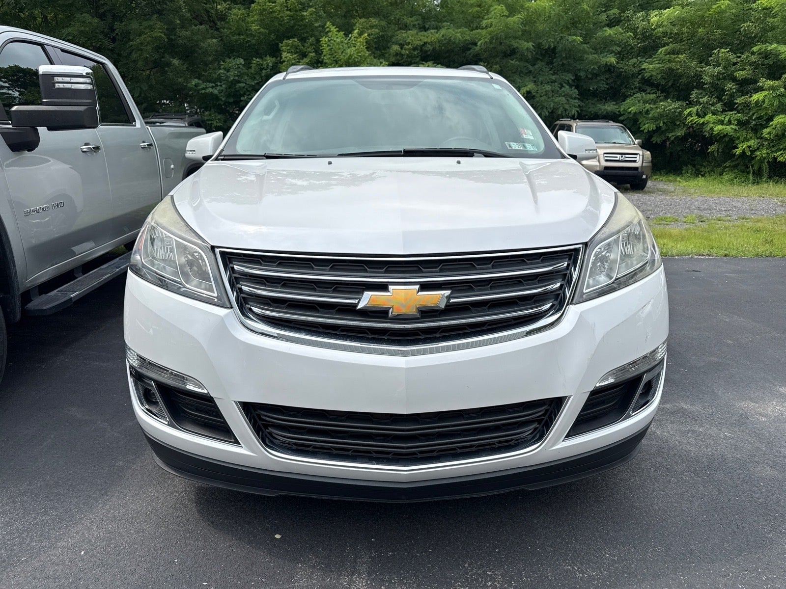 Used 2016 Chevrolet Traverse 2LT with VIN 1GNKVHKD5GJ114497 for sale in Huntingdon, PA