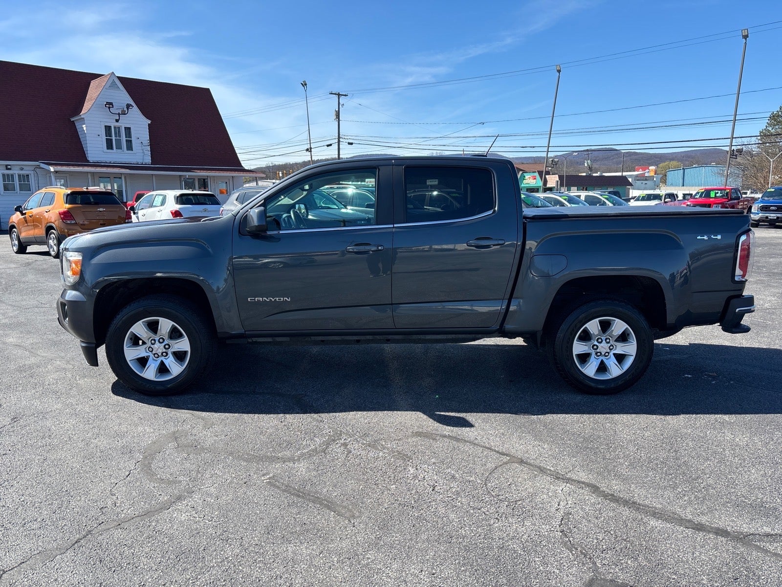2017 GMC Canyon 4WD SLE