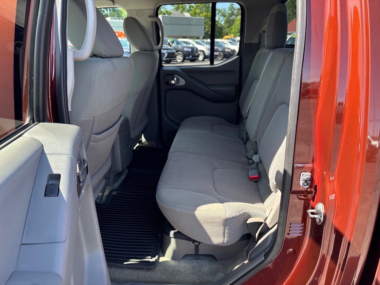 2016 Nissan Frontier SV