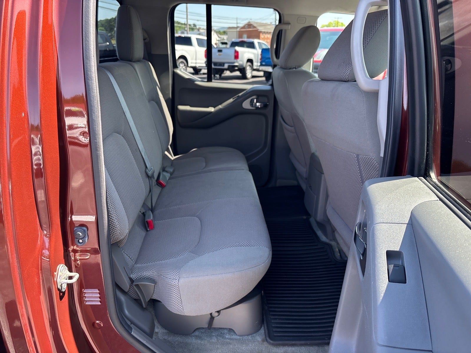 2016 Nissan Frontier SV