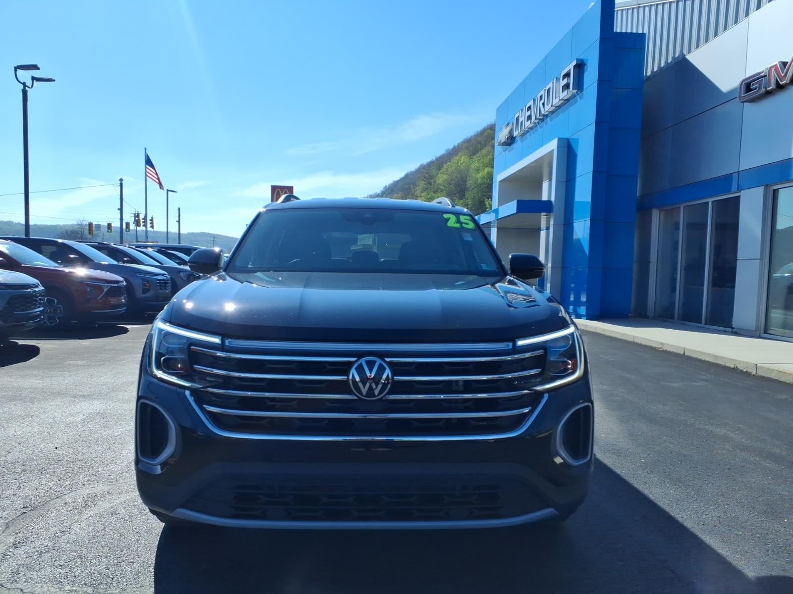 2025 Volkswagen Atlas 2.0T SE