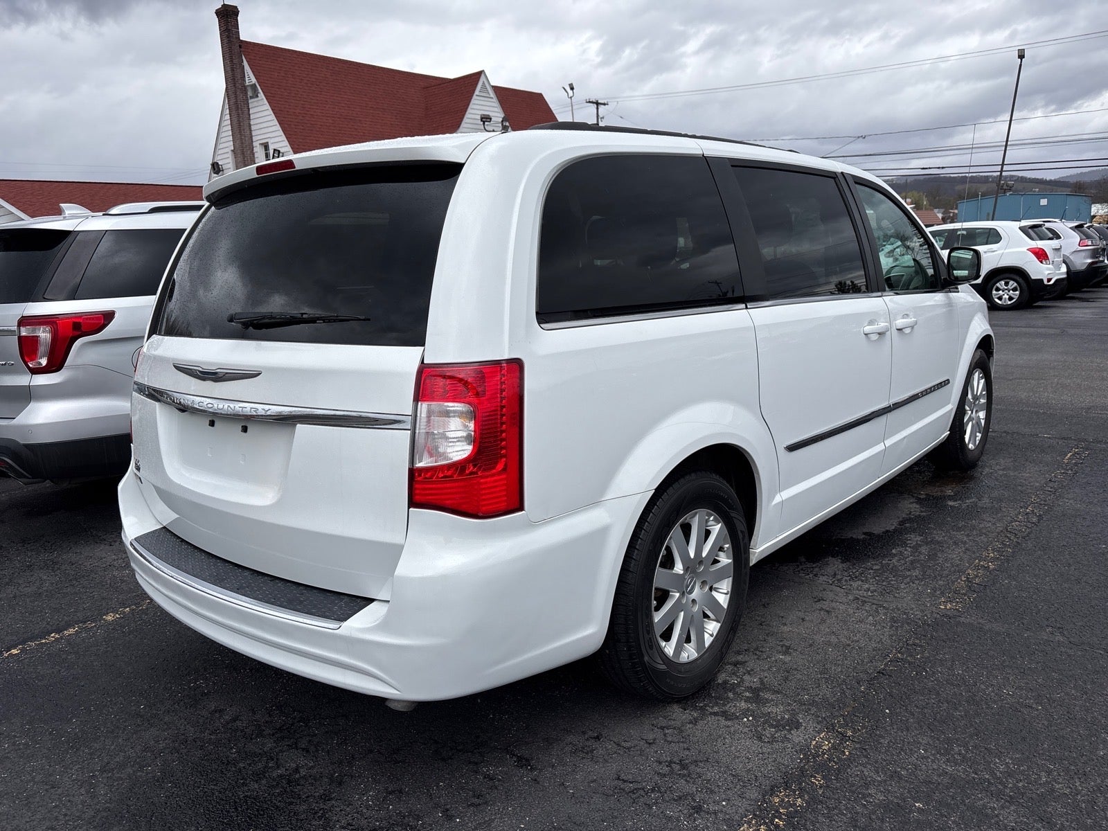 2016 Chrysler Town & Country Touring
