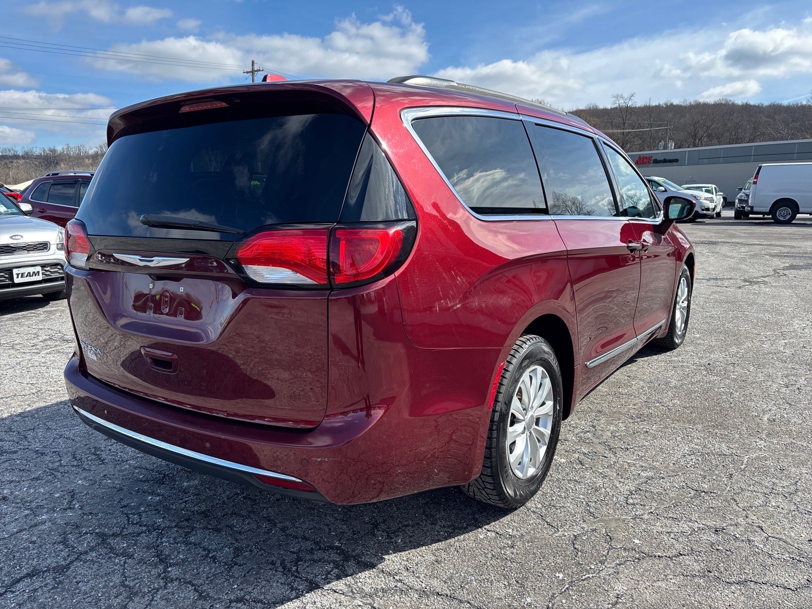 2017 Chrysler Pacifica Touring-L