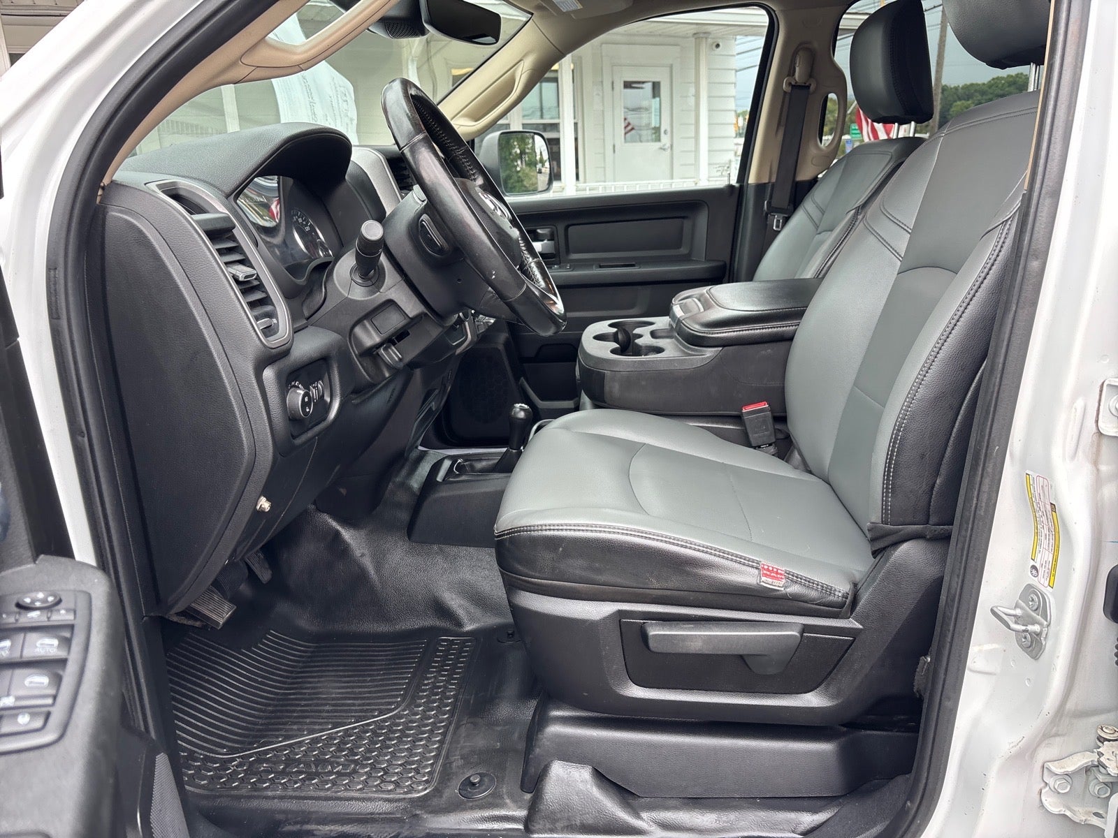 2019 RAM 2500 Tradesman Crew Cab 4x4 8' Box