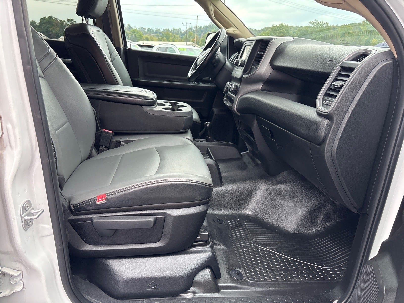 2019 RAM 2500 Tradesman Crew Cab 4x4 8' Box