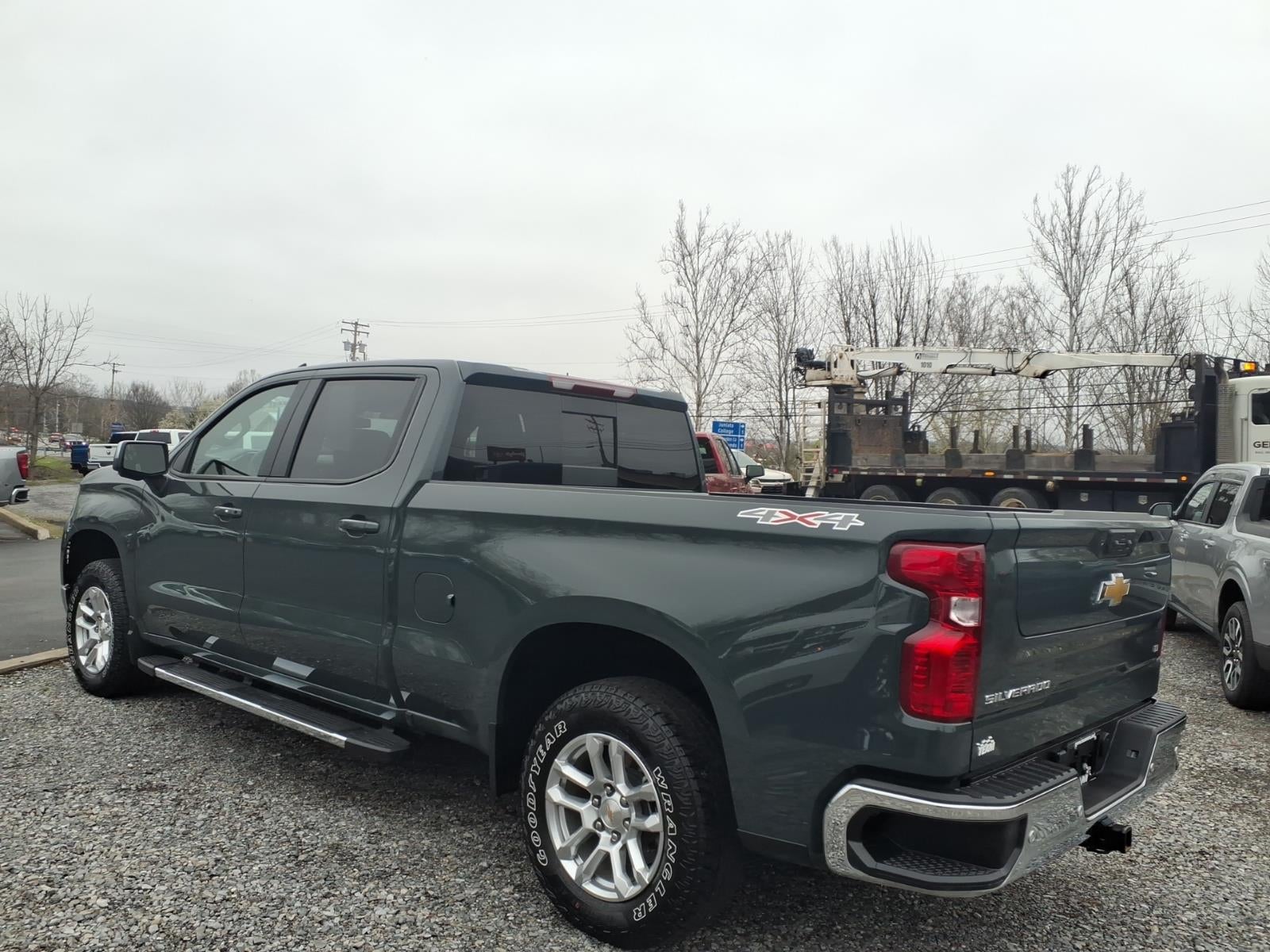 2025 Chevrolet Silverado 1500 LT