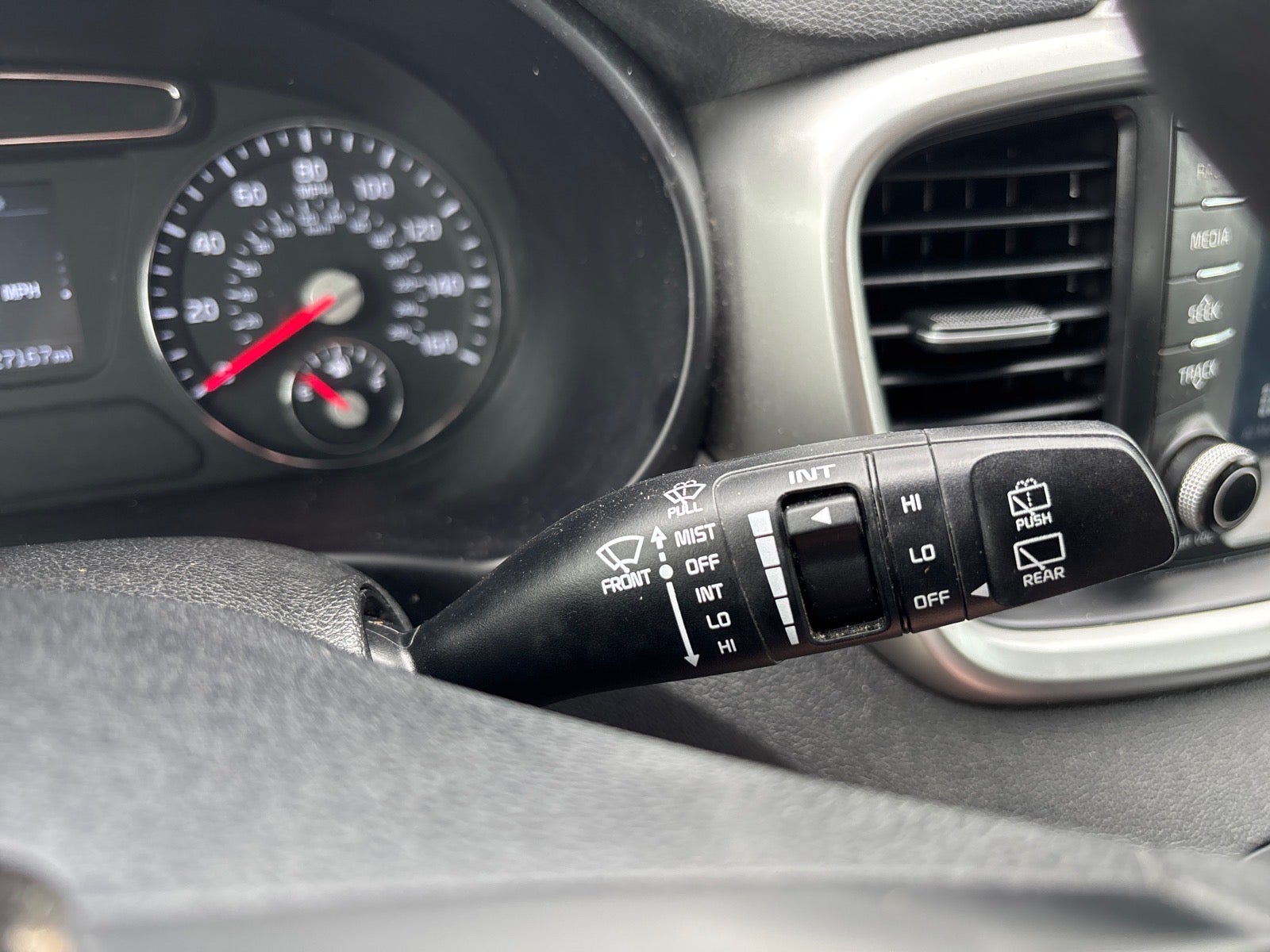 2018 Kia Sorento 2.4L LX