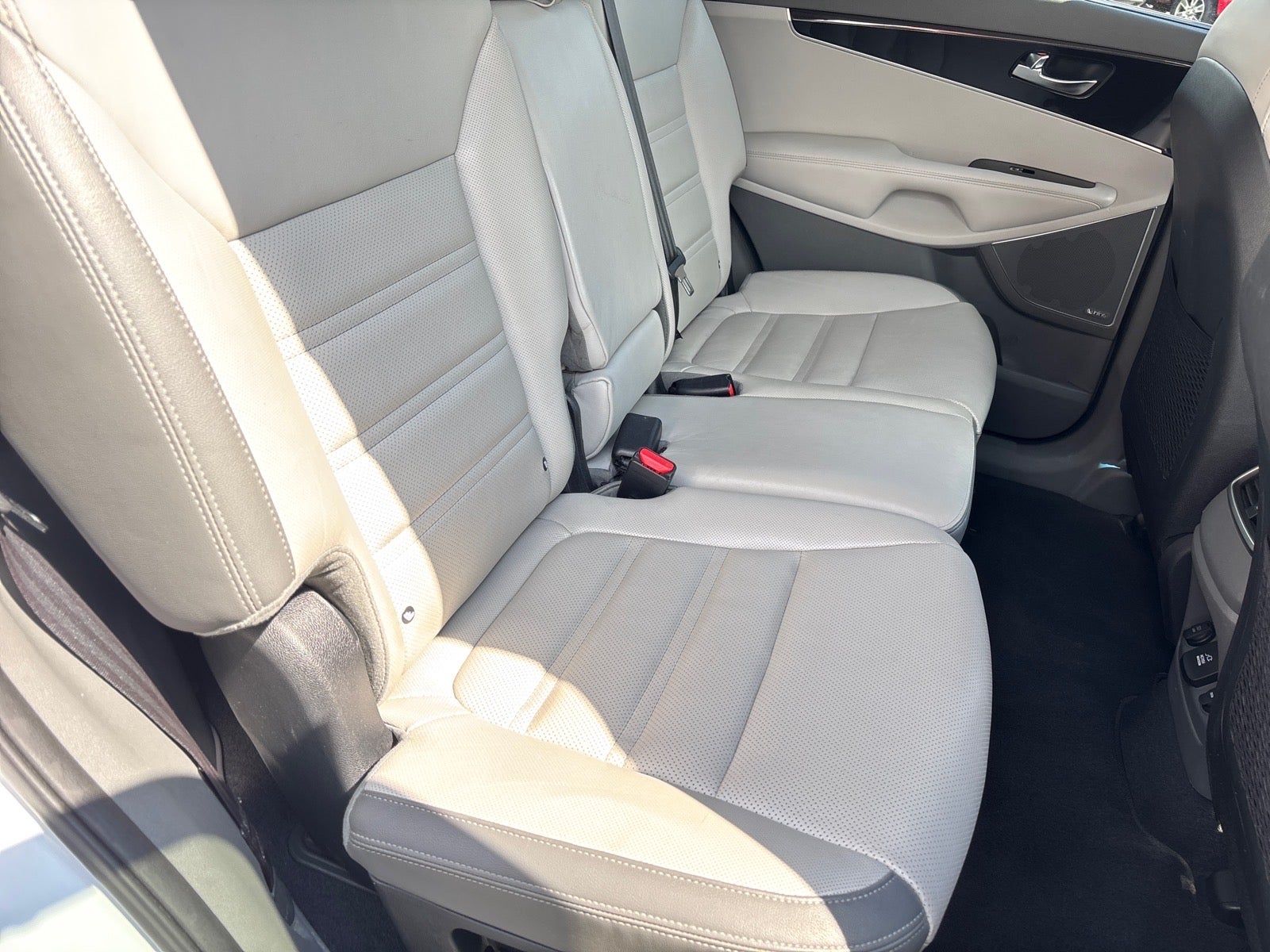 2016 Kia Sorento SX