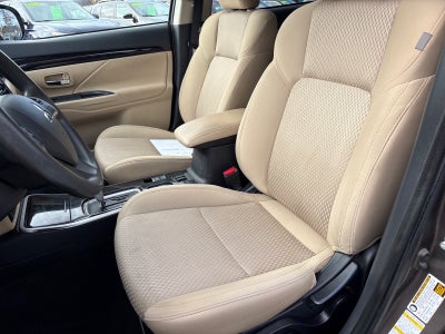 2020 Mitsubishi Outlander ES