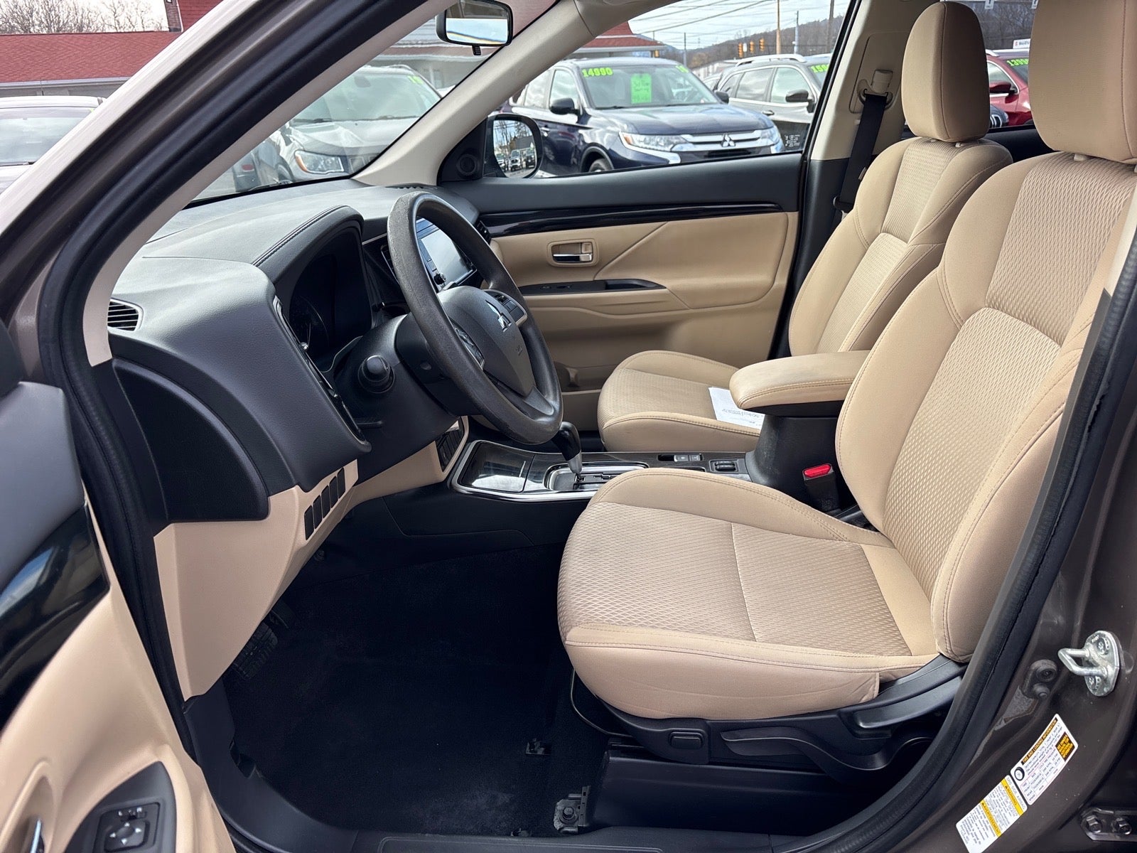 2020 Mitsubishi Outlander ES