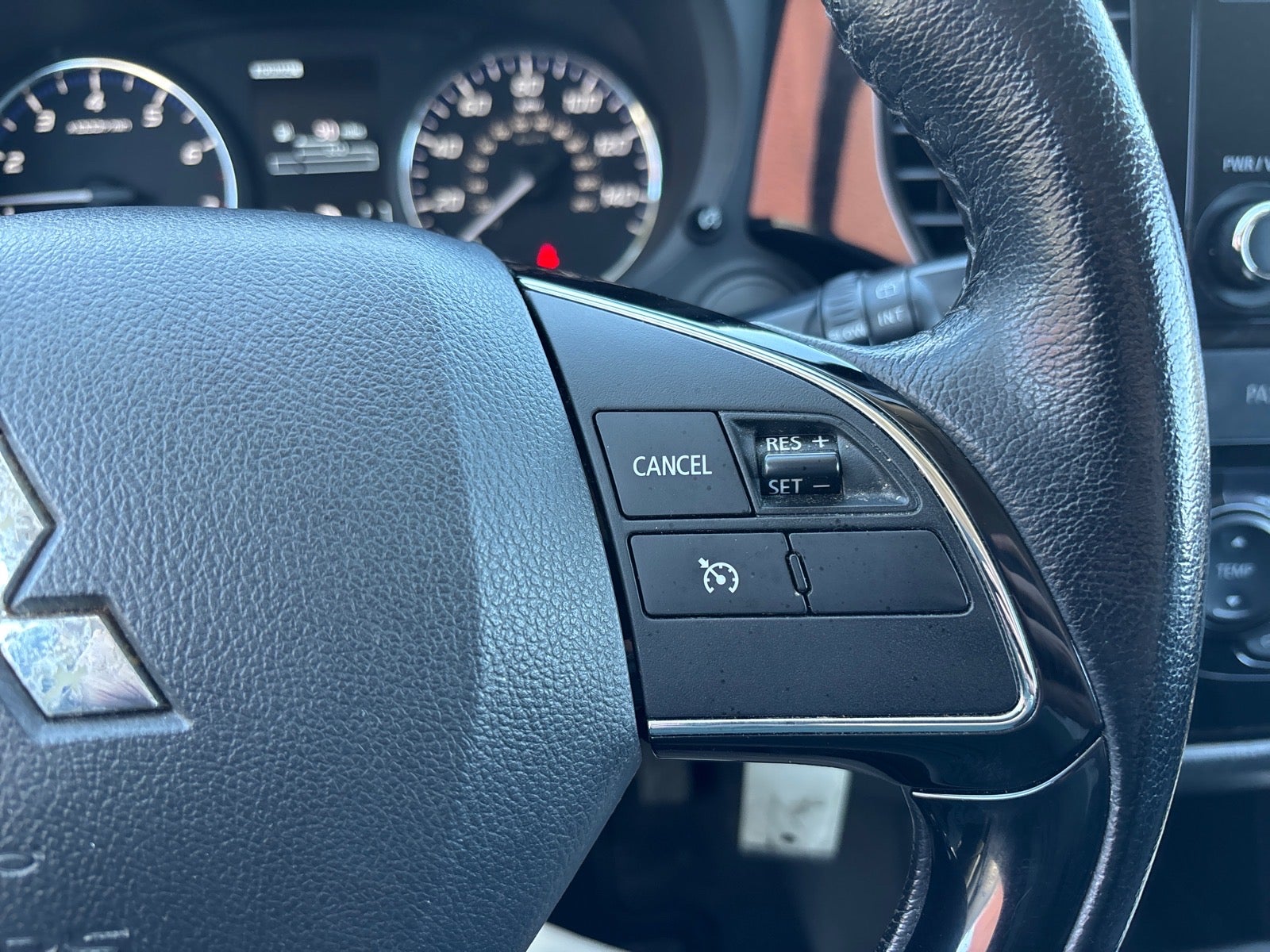 2016 Mitsubishi Outlander SE