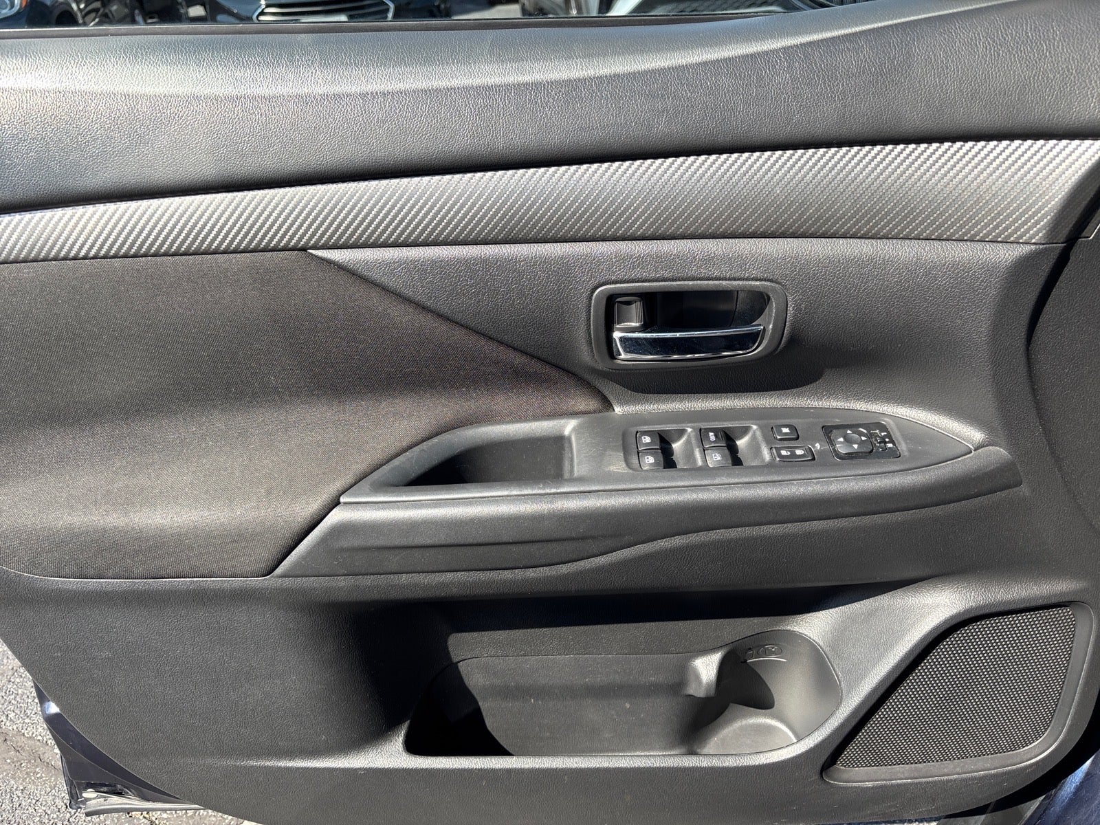 2016 Mitsubishi Outlander SE