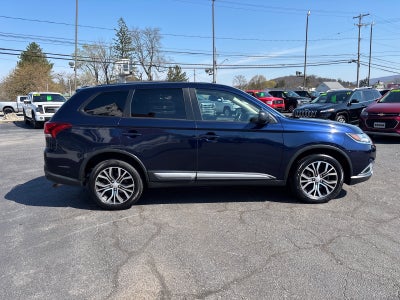 2016 Mitsubishi Outlander SE