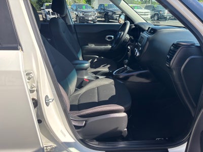 2017 Kia Soul Base