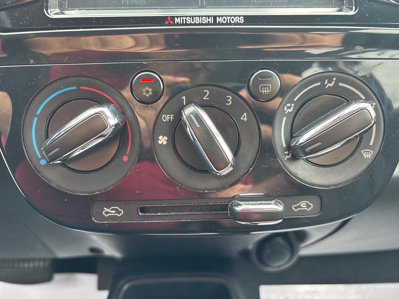 2018 Mitsubishi Mirage G4 ES
